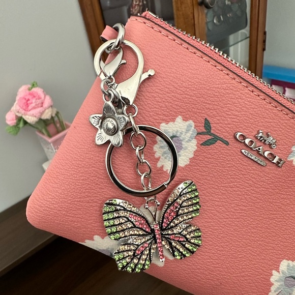 Coach Corner Zip Wristlet Wallet with Daisy Print and 2 Charms - Picture 13 of 13